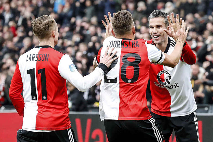 Altmeister Robin van Persie drehte gegen Ajax groß auf: Der Feyenoord-Stürmer traf zweimal und war an vielen weiteren Offensivaktionen beteiligt.