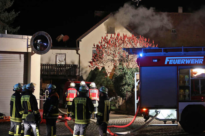Die Freiwillige Feuerwehr Waldenburg löschte den Brand im Schlafzimmer.