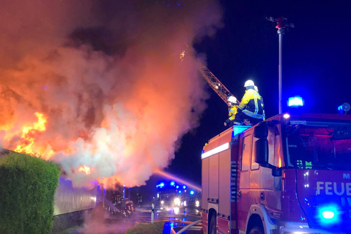 Insgesamt fünf Stunden waren die 85 Feuerwehr-Leute im Einsatz.