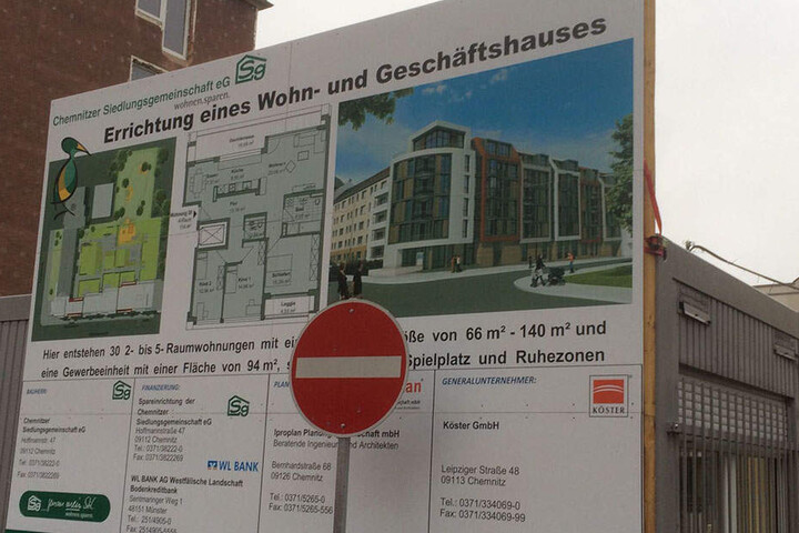 Auf der Baustelle soll ein Wohn- und Geschäftshaus entstehen.