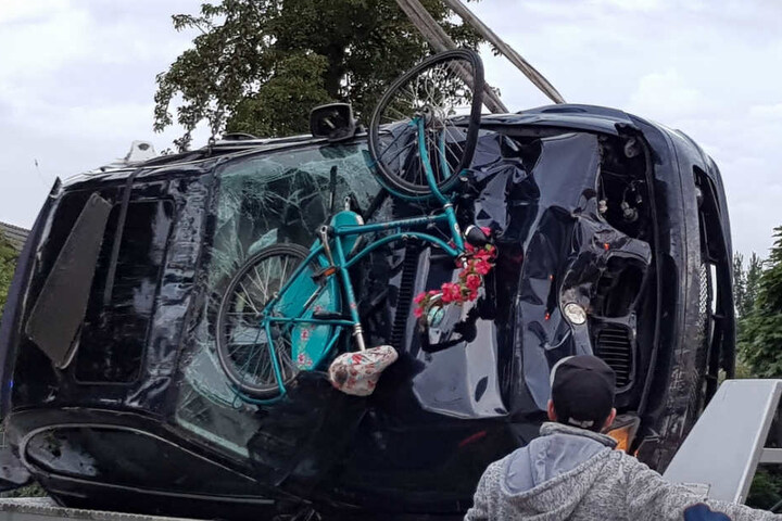 Der BMW nahm auch einige Fahrräder mit.