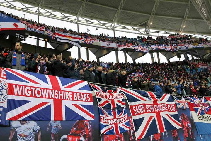 Tausende Fans begleiteten die Rangers nach Leipzig.