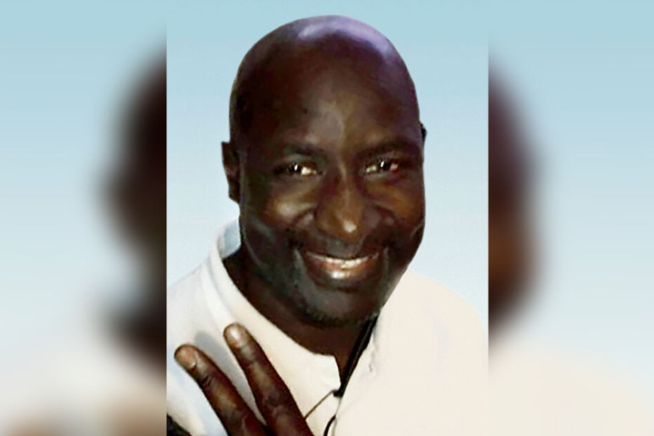 Das Opfer: Megapark-Türsteher Abdoulaye (43), der am Wochenende von Leipziger Hooligans zusammengeschlagen wurde.