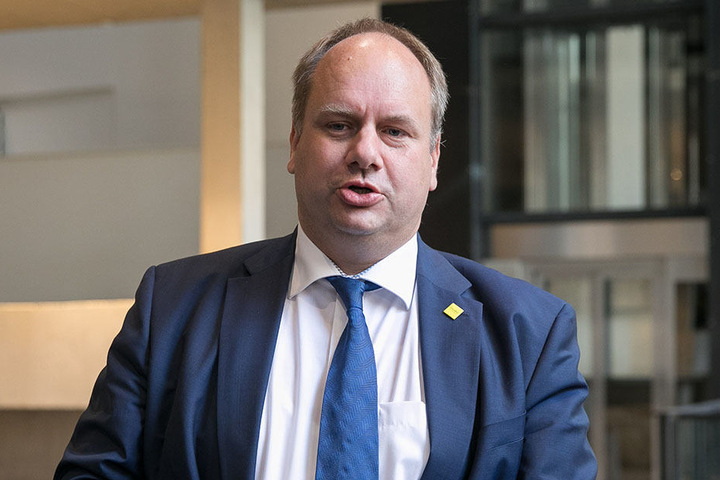 Hat’s (noch) nicht so mit Demos: Dresdens OB Dirk Hilbert (45, FDP).