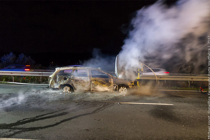 Die Insassen konnten sich rechtzeitig vor den Flammen retten.
