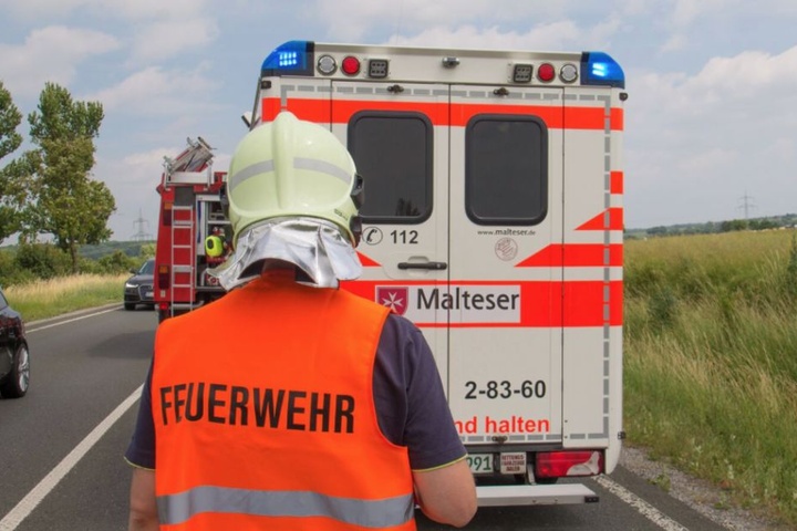 Sie wurde leicht verletzt dem Rettungsdienst übergeben.
