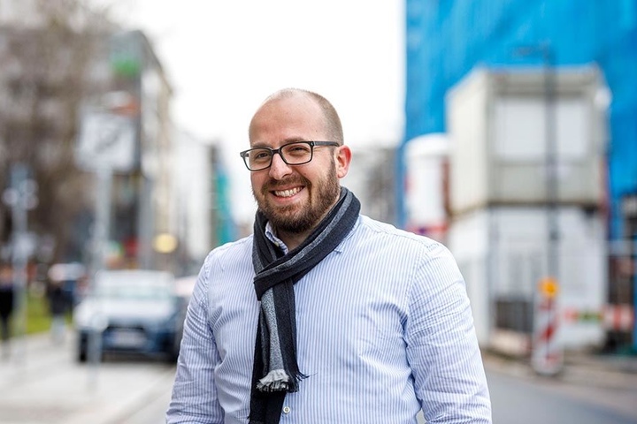 Philipp Riege (34), Architekt aus Dresden: "Mein Vorsatz ist es, eine Wohnung zu finden. Ich ziehe nach Hamburg und da ist es wirklich sehr schwierig. Bislang habe ich nur ein kleines WG-Zimmer gefunden. Schön wäre es auch, mit dem Rauchen aufzuhören."