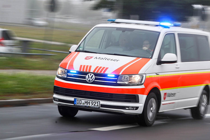Schwer verletzt wurden mehrere Menschen ins Krankenhaus gebracht.
