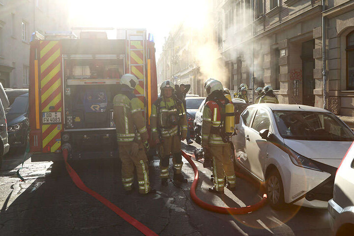 Schnell brachten die Kameraden das Feuer unter Kontrolle.
