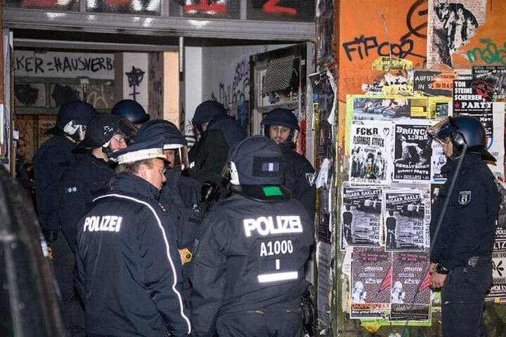 Polizeieinsatz auf der Rigaer Straße (Archivbild).