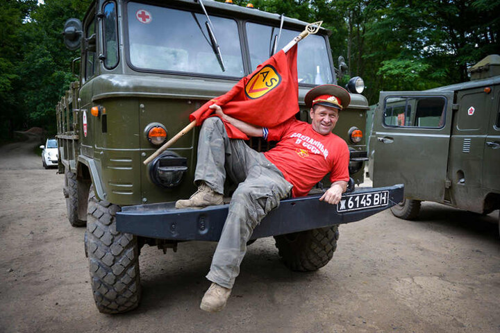 Uwe Meier hat den Hut auf beim Armee-Spaß-Verein in Königsbrück.