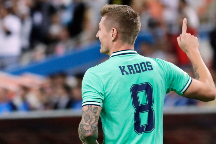 Toni Kroos glückte die direkte Verwandlung eines Eckstoßes.