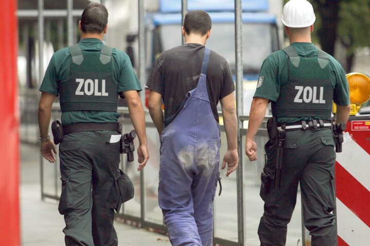 Schwarzarbeit ist auf den Baustellen gang und gäbe. (Symbolbild)