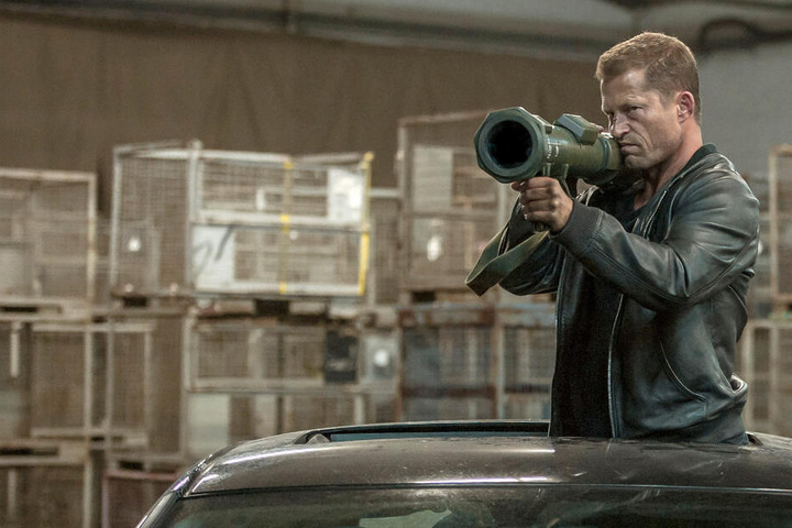 Als Nick Tschiller ballert sich Til Schweiger durch den Hamburger Tatort.