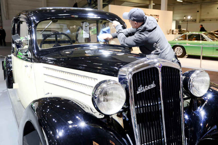 Dieser Skoda Superb 640 von 1934 ist eines der älteren Fahrzeuge auf der Automesse.