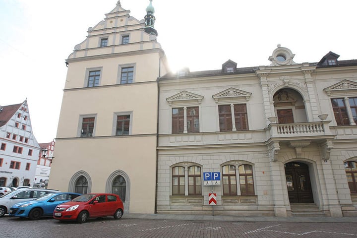 Hinter dem Rathaus parkte der Olympia-Sieger verbotenerweise seinen BMW.