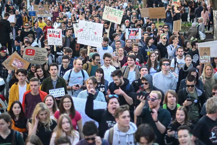 Auch in Stuttgart demonstrierten am vergangenen Wochenende rund 10.000 Menschen gegen das neue Gesetz.