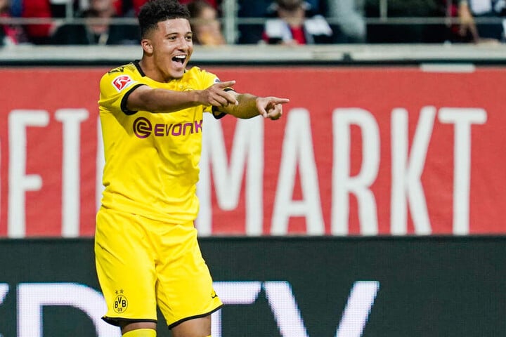 Seit 2017 schnürt Jadon Sancho seine Schuhe für Borussia Dortmund.