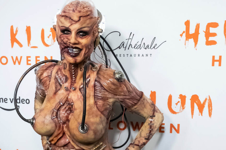 So sieht die fertige Heidi Klum als Zombie aus.