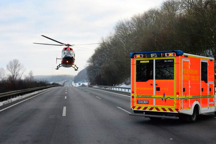 Der 30-jährige Opel-Fahrer musste mit dem Rettungshubschrauber ins Krankenhaus gebracht werden.