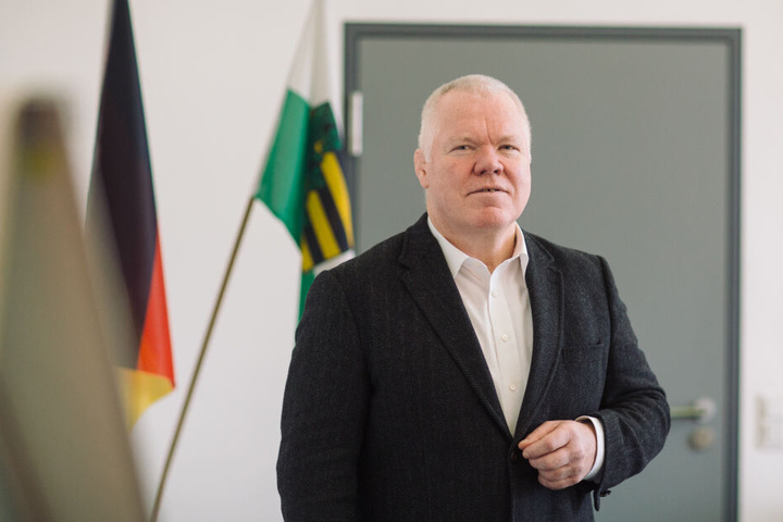 "Inakzeptabel" nennt Landespolizeipräsident Horst Kretzschmar (59) so manche Szene.