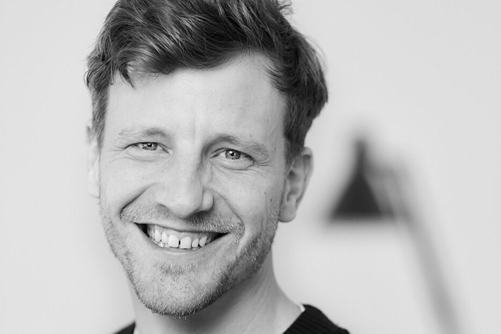 Magnus Busch (39), Direktor "business development", ist auf der Suche nach einem Hotel in Dresden.