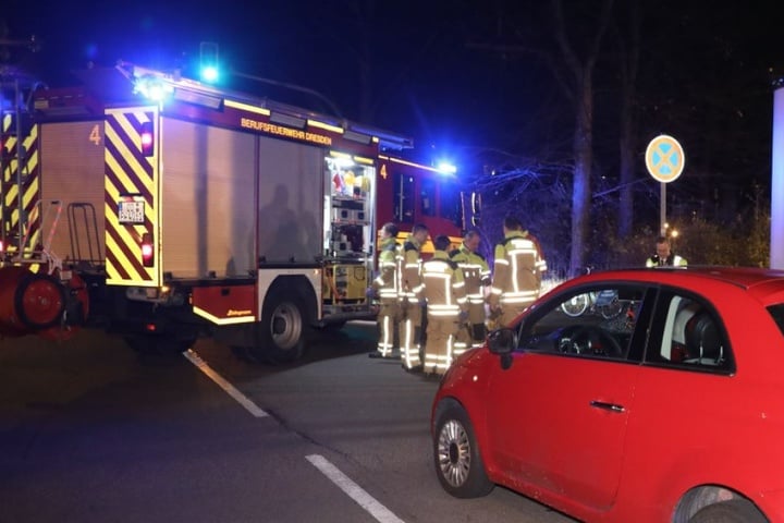 Die Fahrerin erlitt einen Schock. Die Reisewitzer Straße wurde zeitweise voll gesperrt.