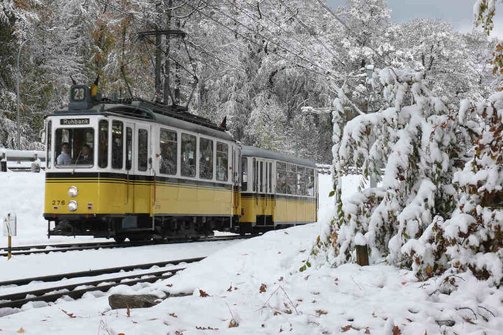 Die Oldtimerbahn ist wieder unterwegs.