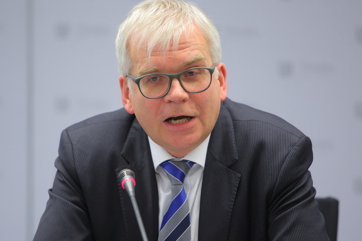 Bildungsbürgermeister Hartmut Vorjohann (53, CDU)