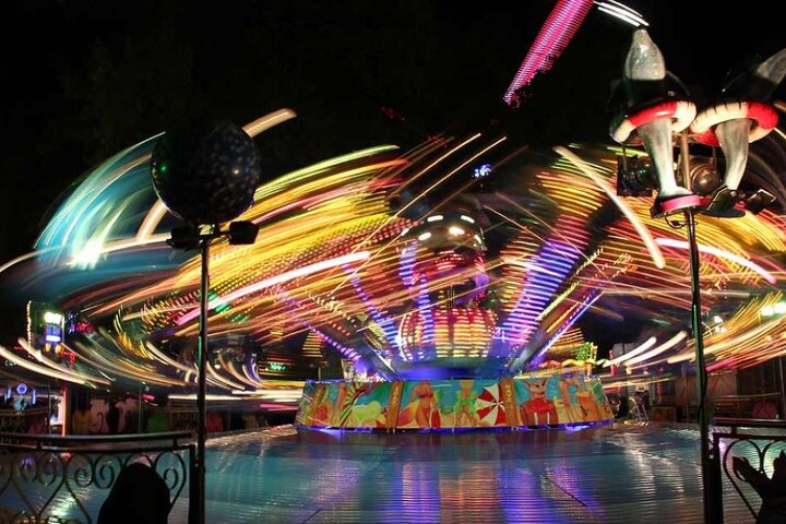 Die Herbstmesse ist die größte Kirmes an der Weser.