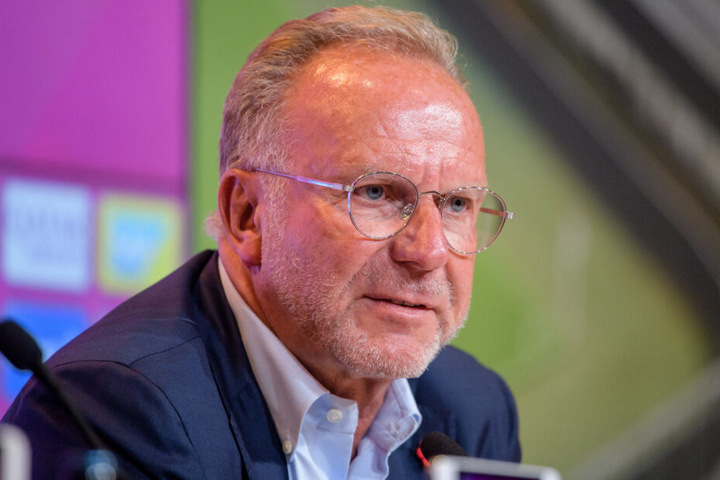 Karl-Heinz Rummenigge hat sich über eine mögliche Verlängerung mit Robert Lewandowski geäußert.