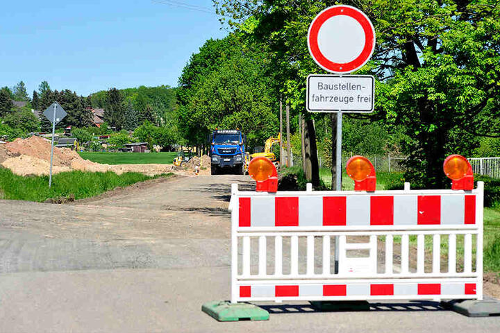 An der Glösaer Straße wird eine 900 Meter lange Zufahrt für die Erstaufnahmeeinrichtung gebaut.