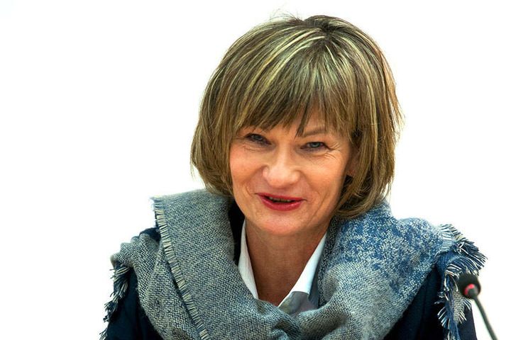 OB Barbara Ludwig (55, SPD) bekommt zwei neue Stellen im
Bürgermeisteramt.