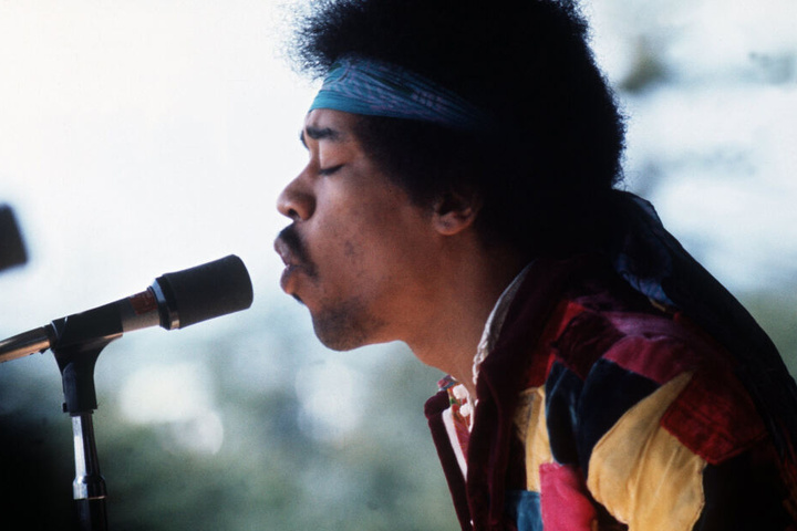Jimi Hendrix, US-amerikanischer Rockstar, bei seinem Auftritt beim Popfestival auf der Ostsee-Insel Fehmarn.