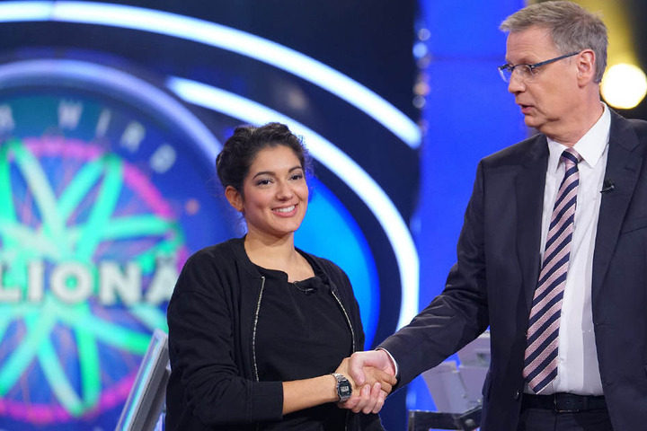 Kandidatin Roxanne von der Weide mit Günther Jauch.