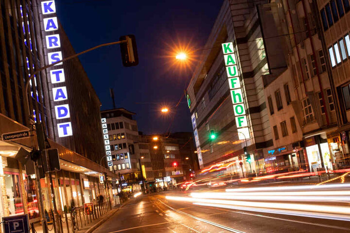 Karstadt und Kaufhof in Düsseldorf.