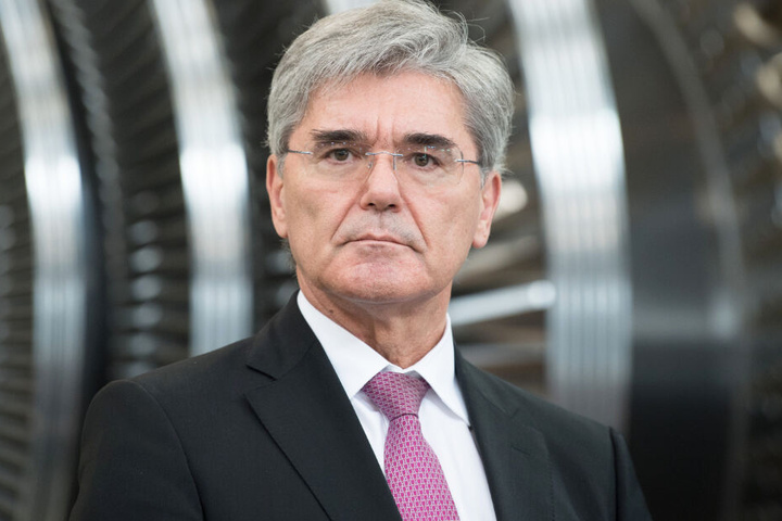 Siemens-Chef Joe Kaeser wehrt sich gegen Kritik an seinem Angebot an Luisa Neubauer.