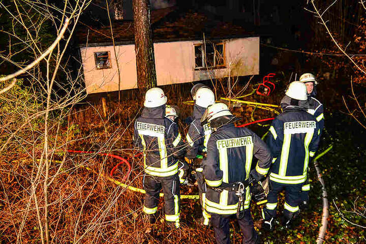 Schwieriger Brand: Fast drei Stunden dauerten die Löscharbeiten an.