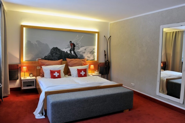Gemütlichkeit hoch oben im Erzgebirge: In Jens Weißflogs Appartementhotel kann man die
Seele baumeln lassen.