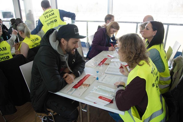 Viele haben sich heute registrieren lassen, um dem Mädchen zu helfen.