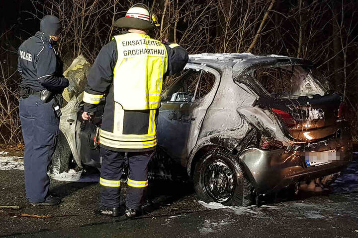 Kameraden der Feuerwehr Großhartau löschten den Brand.