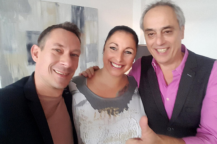 Ein Selfie als Erinnerung: Karsten Kolliski (45), Sandra Esche (44) und TV-Koch Christian Rach (61).