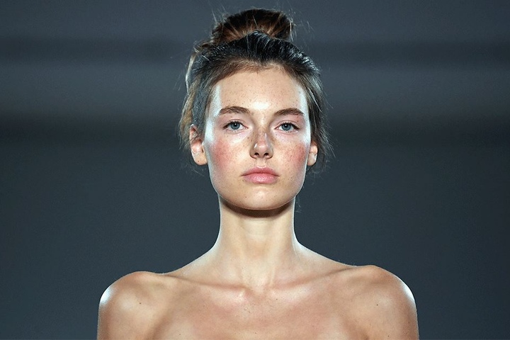 Am 6. Juli sah Bethmann bei der "Mercedes-Benz Fashion Week Berlin" noch so aus. Hat sie seitdem abgenommen?