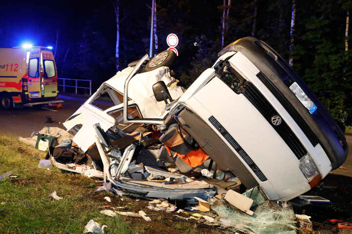 Der VW-Fahrer verstarb noch im Rettungswagen.