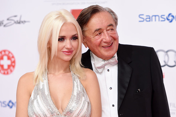 Richard Lugner mit seiner letzten Ehefrau Cathy. Sie trug den Spitznamen "Spatzi". Gefallen hat ihr dieser Name aber offenbar nicht.