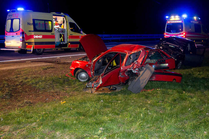 Zwei Verletzte mussten ins Krankenhaus gebracht werden.