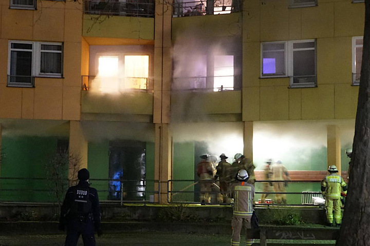 Starke Rauchbildung beim Einsatz in der Gitschiner Straße.