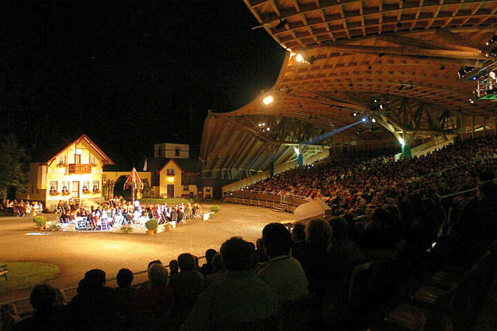 Die Freilichtspiele in Altusried ziehen die Menschen an. (Archivbild)