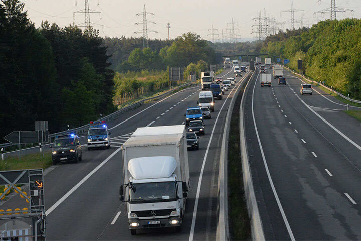 In ganz OWL kommt es bis zum Abend zu starken Verkehrsbehinderungen.