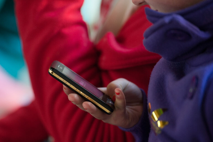 Das Smartphone ist längst das häufigste Kommunikationsmittel. Nachrichten per WhatsApp, Instagram oder Snapchat sind der Standard.